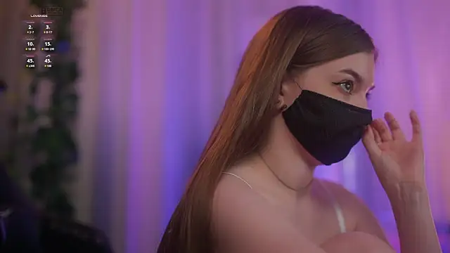 Snapshot of aarimass chatting on 03.08.25 aarimass online show from 03.08.25