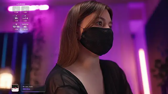 Snapshot of aarimass chatting on 09.24.25 aarimass online show from 09.24.25