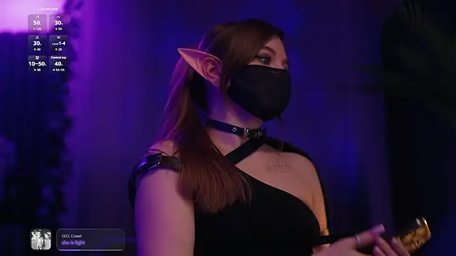 Snapshot of aarimass chatting on 10.31.25 aarimass online show from 10.31.25