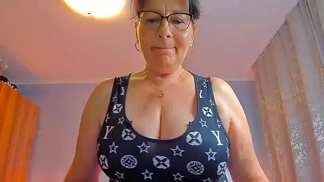 sweetangell69  online show from 06.18.26