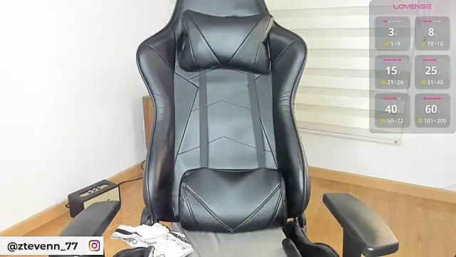 Snapshot of Stevenn_77 chatting on 02.12.26 Stevenn 77 online show from 02.12.26