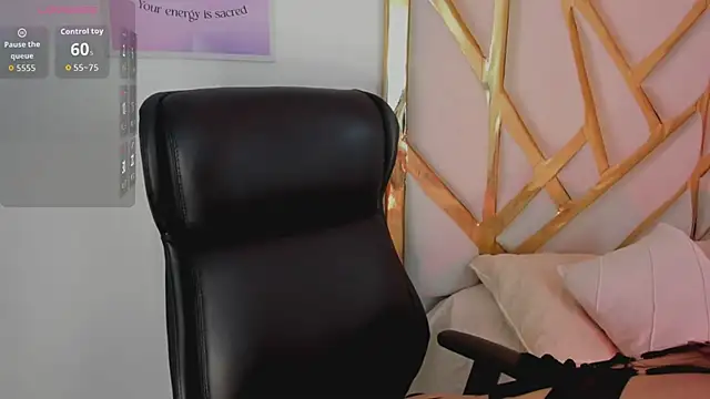 LanaJones  online show from 05.12.26