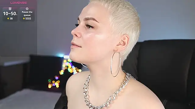 LikaBerry1 online show from 02.12.25