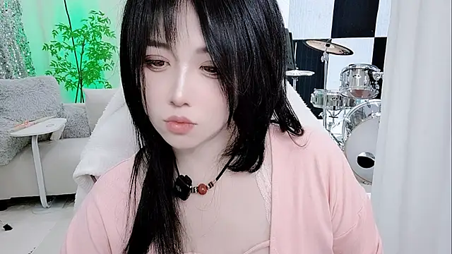 Snapshot of Vaness-a chatting on 12.19.25 Vaness-a online show from 12.19.25