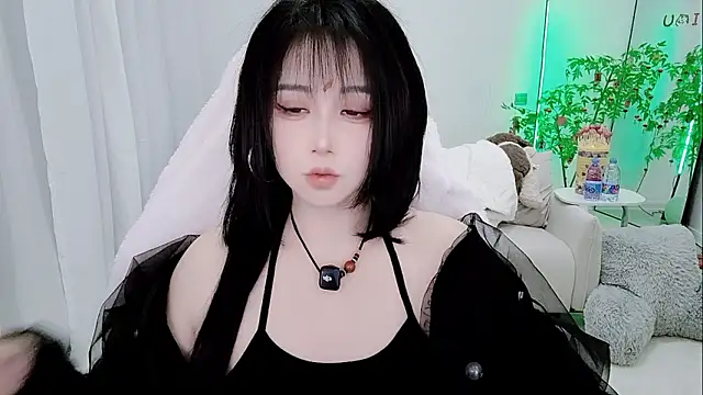 Snapshot of Vaness-a chatting on 02.17.26 Vaness-a online show from 02.17.26