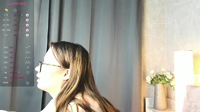 Jessica Soon online show from 02.07.25