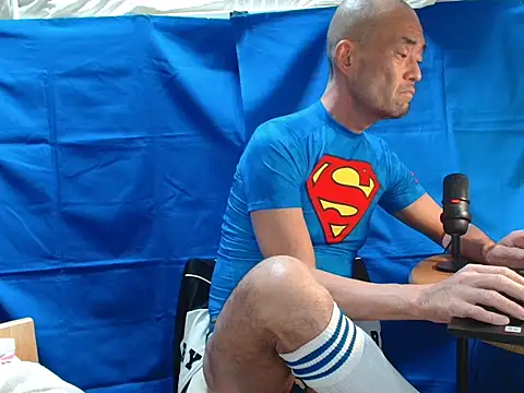 Snapshot of heita_omori chatting on 11.18.25 heita omori online show from 11.18.25