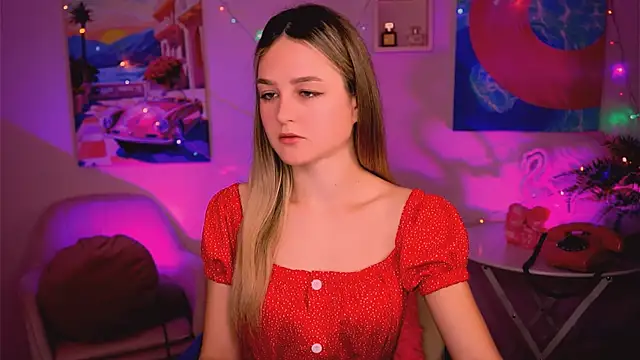 Snapshot of DeboraLarson chatting on 12.29.24 DeboraLarson online show from 12.29.24