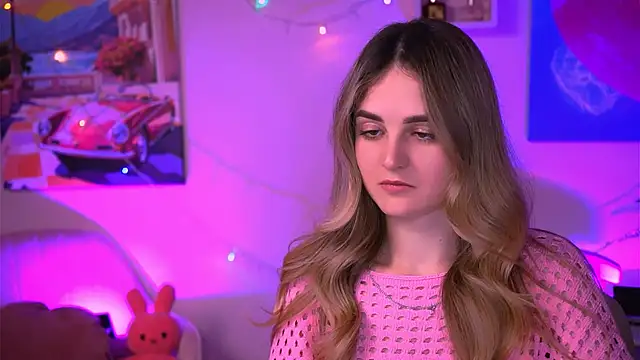 Snapshot of DeboraLarson chatting on 02.18.25 DeboraLarson online show from 02.18.25