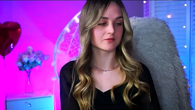 Snapshot of DeboraLarson chatting on 03.01.25 DeboraLarson online show from 03.01.25