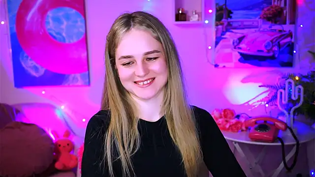 Snapshot of DeboraLarson chatting on 03.05.25 DeboraLarson online show from 03.05.25