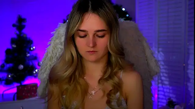 Snapshot of DeboraLarson chatting on 01.16.26 DeboraLarson online show from 01.16.26