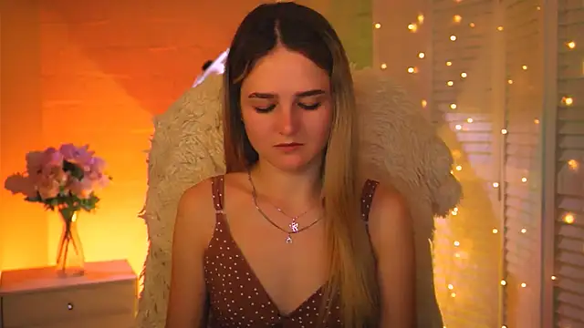 Snapshot of DeboraLarson chatting on 02.02.26 DeboraLarson online show from 02.02.26