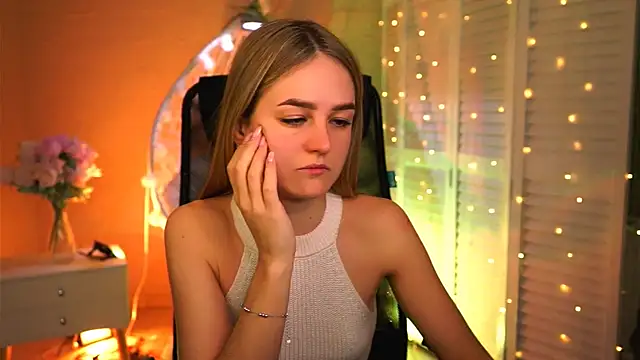 Snapshot of DeboraLarson chatting on 03.09.26 DeboraLarson online show from 03.09.26