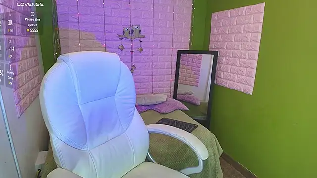 Snapshot of Bonnieshyy chatting on 01.22.25 Bonnieshyy online show from 01.22.25