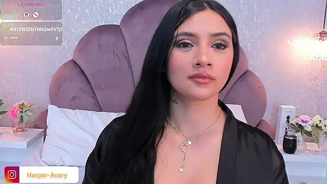 Snapshot of Harper-Avary chatting on 03.04.25 Harper-Avary online show from 03.04.25