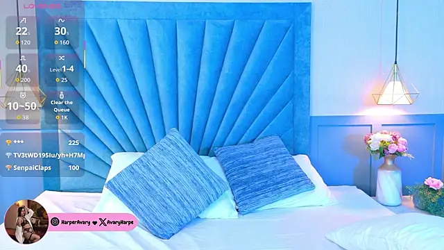 Snapshot of Harper-Avary chatting on 10.03.25 Harper-Avary online show from 10.03.25