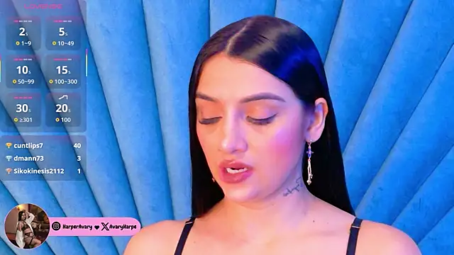 Snapshot of Harper-Avary chatting on 10.10.25 Harper-Avary online show from 10.10.25