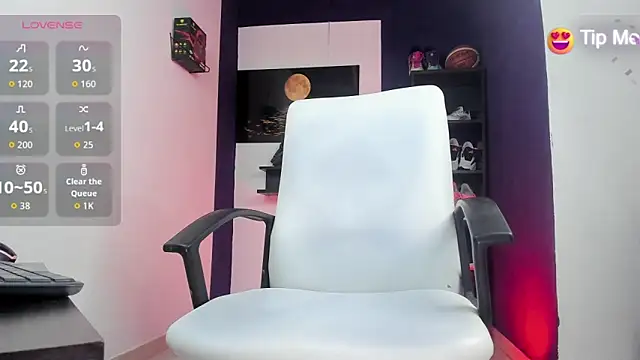 Snapshot of Marcos_garcias chatting on 10.15.25 Marcos garcias online show from 10.15.25