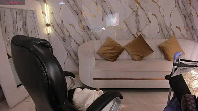 GabriellaLee online show from 10.25.25