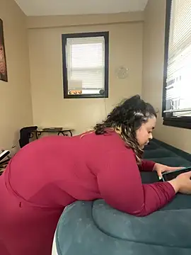 Snapshot of tillymarie34 chatting on 05.19.26 tillymarie34 online show from 05.19.26