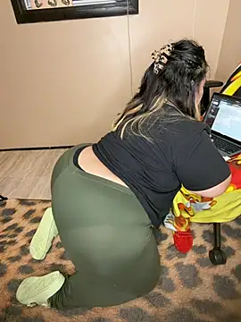 Snapshot of tillymarie34 chatting on 07.24.26 tillymarie34 online show from 07.24.26
