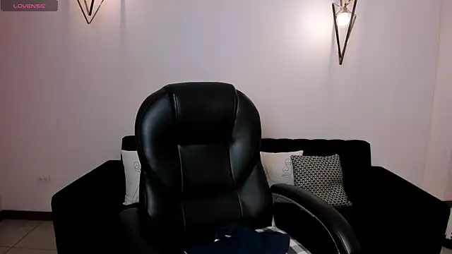 StacyWoods online show from 01.09.25