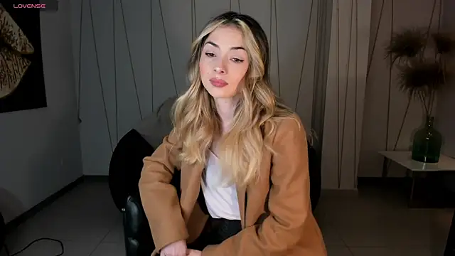 StacyWoods online show from 05.13.26