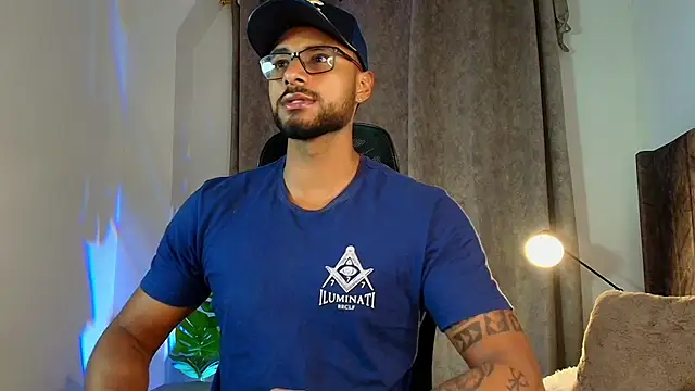 LiamGarcia1 online show from 02.28.25