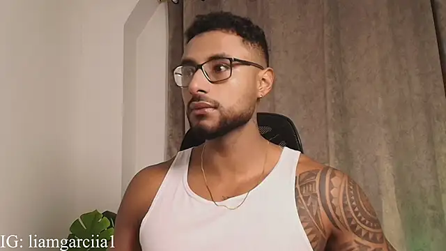 LiamGarcia1 online show from 03.15.25