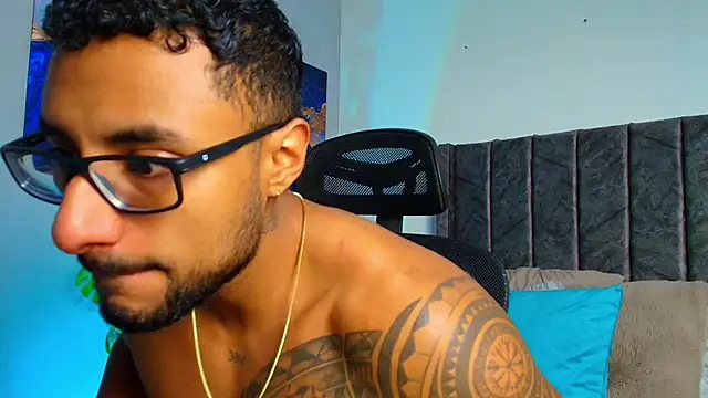 LiamGarcia1 online show from 09.18.25