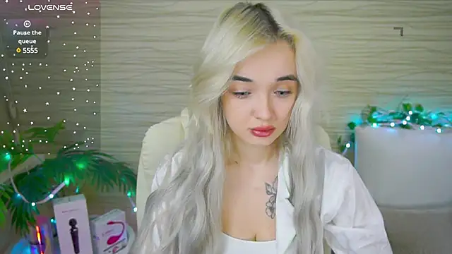 Ashley S online show from 02.10.25