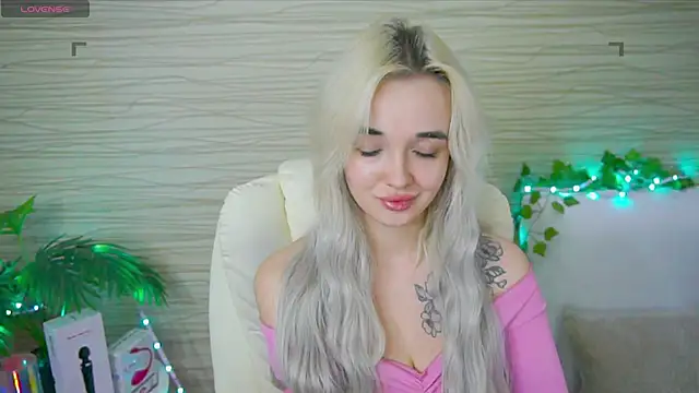 Ashley S online show from 02.24.25