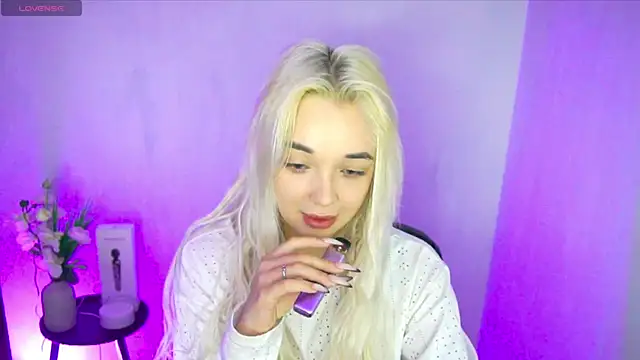 Snapshot of Ashley_S chatting on 07.21.26 Ashley S online show from 07.21.26