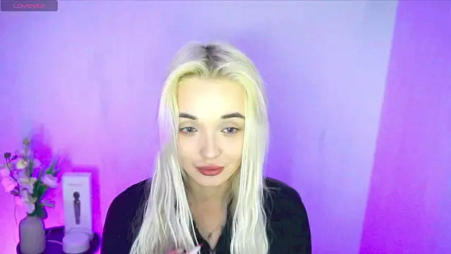 Snapshot of Ashley_S chatting on 07.24.26 Ashley S online show from 07.24.26