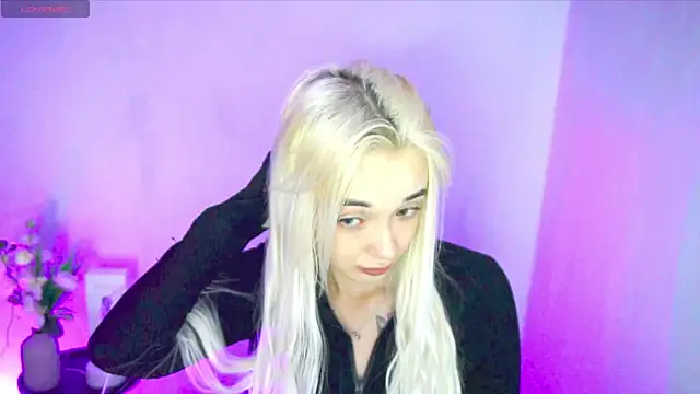 Snapshot of Ashley_S chatting on 07.25.26 Ashley S online show from 07.25.26