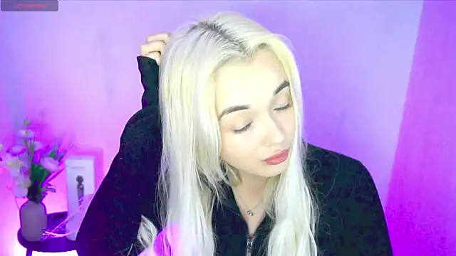 Snapshot of Ashley_S chatting on 07.27.26 Ashley S online show from 07.27.26