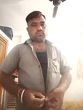 Snapshot of pintuS40 chatting on 01.05.25 pintuS40 online show from 01.05.25