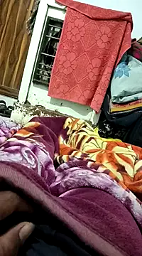 Snapshot of pintuS40 chatting on 01.10.25 pintuS40 online show from 01.10.25