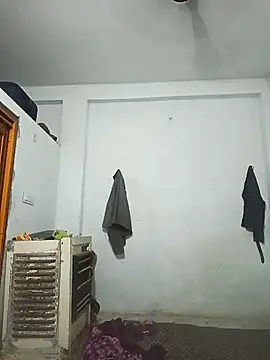 Snapshot of pintuS40 chatting on 02.19.25 pintuS40 online show from 02.19.25