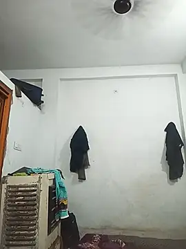 Snapshot of pintuS40 chatting on 02.24.25 pintuS40 online show from 02.24.25