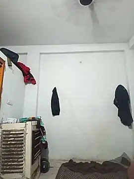 Snapshot of pintuS40 chatting on 03.08.25 pintuS40 online show from 03.08.25