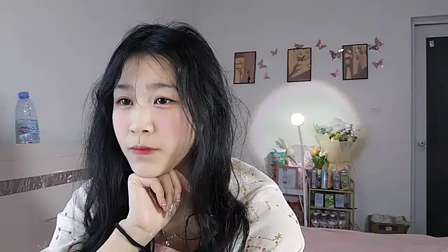Snapshot of Luminous163 chatting on 03.15.25 Luminous163 online show from 03.15.25