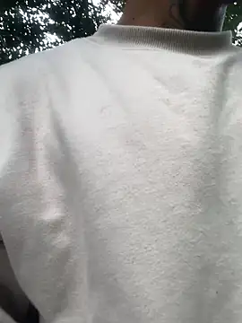 Snapshot of Salomon_koude chatting on 12.22.25 Salomon koude online show from 12.22.25