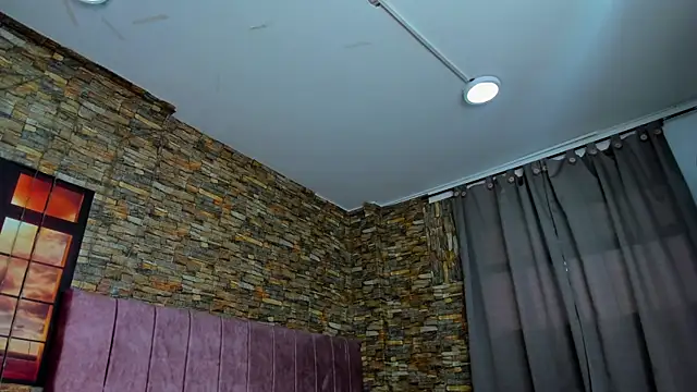 Snapshot of viktorya_xue chatting on 02.23.25 viktorya xue online show from 02.23.25