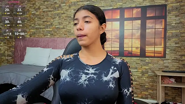 Snapshot of viktorya_xue chatting on 10.12.25 viktorya xue online show from 10.12.25