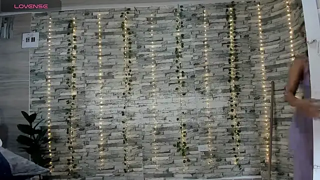 Snapshot of Candyscouples chatting on 10.14.25 Candyscouples online show from 10.14.25