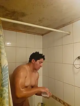 Snapshot of boy_1993 chatting on 09.24.25 boy 1993 online show from 09.24.25