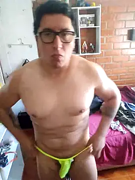 Snapshot of boy_1993 chatting on 10.30.25 boy 1993 online show from 10.30.25