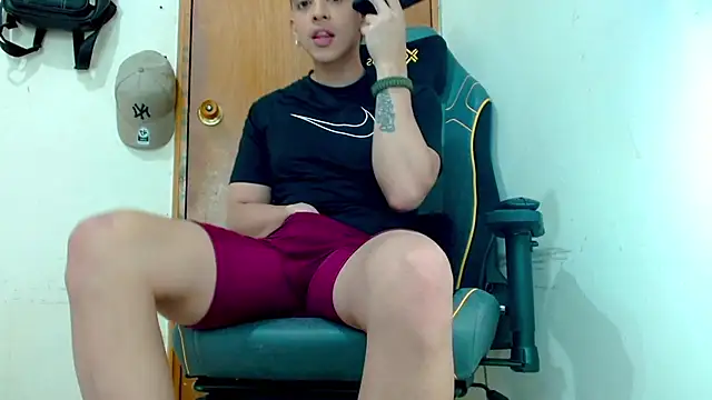 Danyer33 online show from 02.25.26